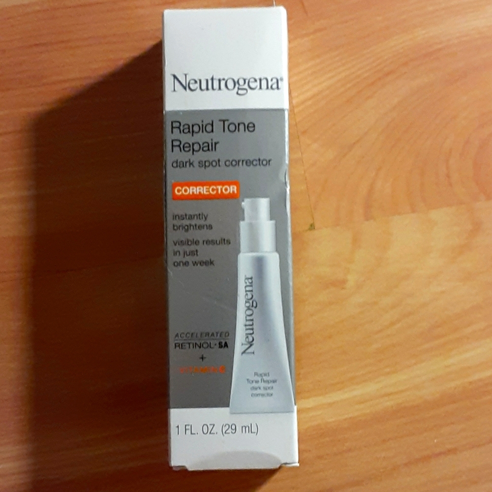 Neutrogena Rapid tone repair corrector